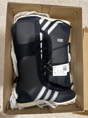 Adidas Japan VH Sneaker (women’s)